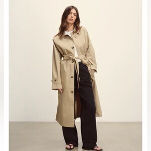 NWOT Buck Mason Storm Stopper Macintosh belted trench coat in khaki, size small.